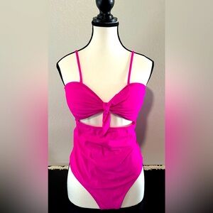 Bright Fuchsia Swimsuit ☀️🌼